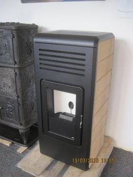 Preview: Verkleidung für MCZ-Pelletofen NIMA - aus Sandstein - kpl. 8-teilig