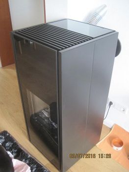 Preview: Eigener Pelletofen MCZ KLIN Comfort Air 8 kW, im offenen Wohnbereich