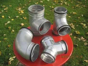 Preview: T-Stück mit drei 100mm Anschlüssen - mit Lippendichtung