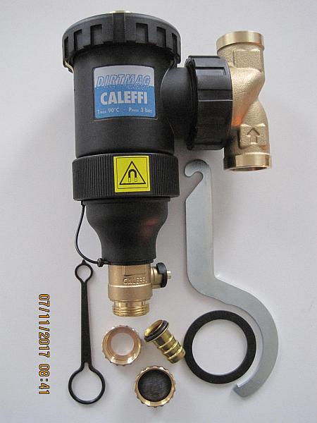 Caleffi Heizungs-Schlammabscheider 1 Zoll – Mit Magnetring, Entleerungshahn & Isolierung